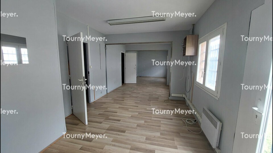 LOCAL D'ACTIVITES