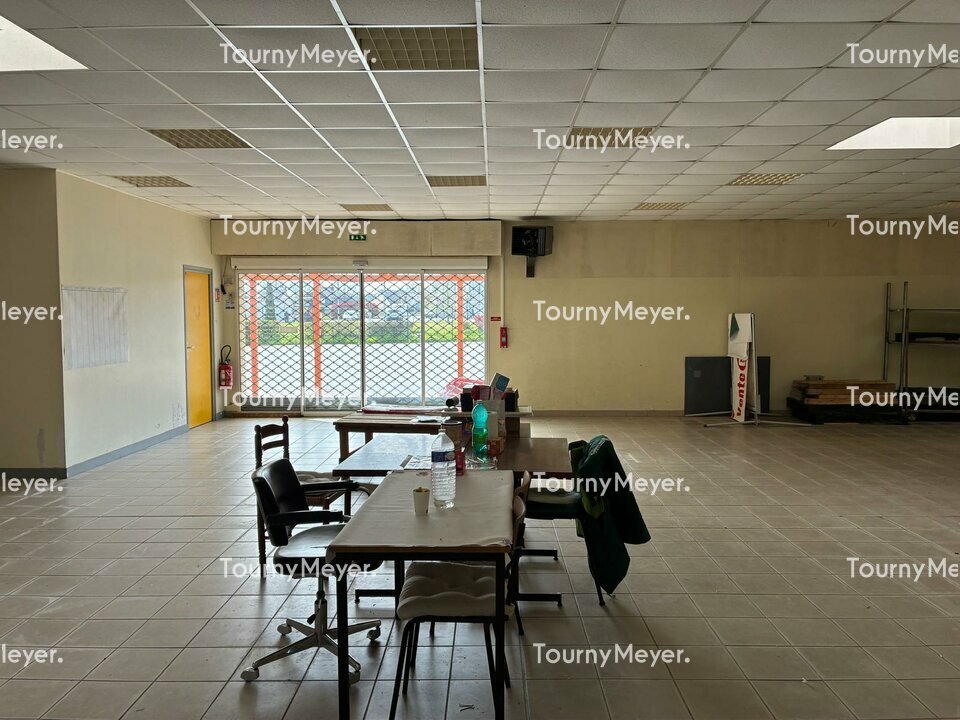 LOCAL D'ACTIVITES