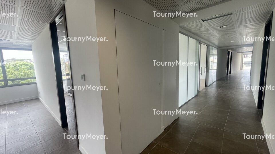 BUREAUX