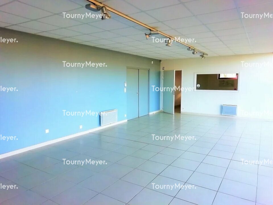 LOCAL D'ACTIVITES