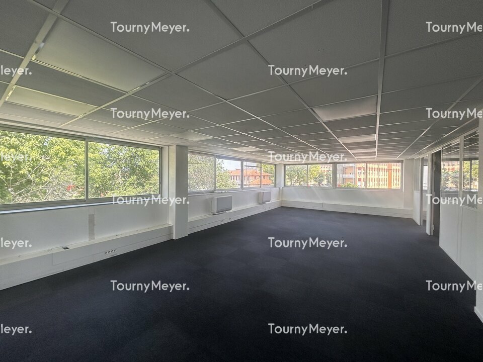 BUREAUX