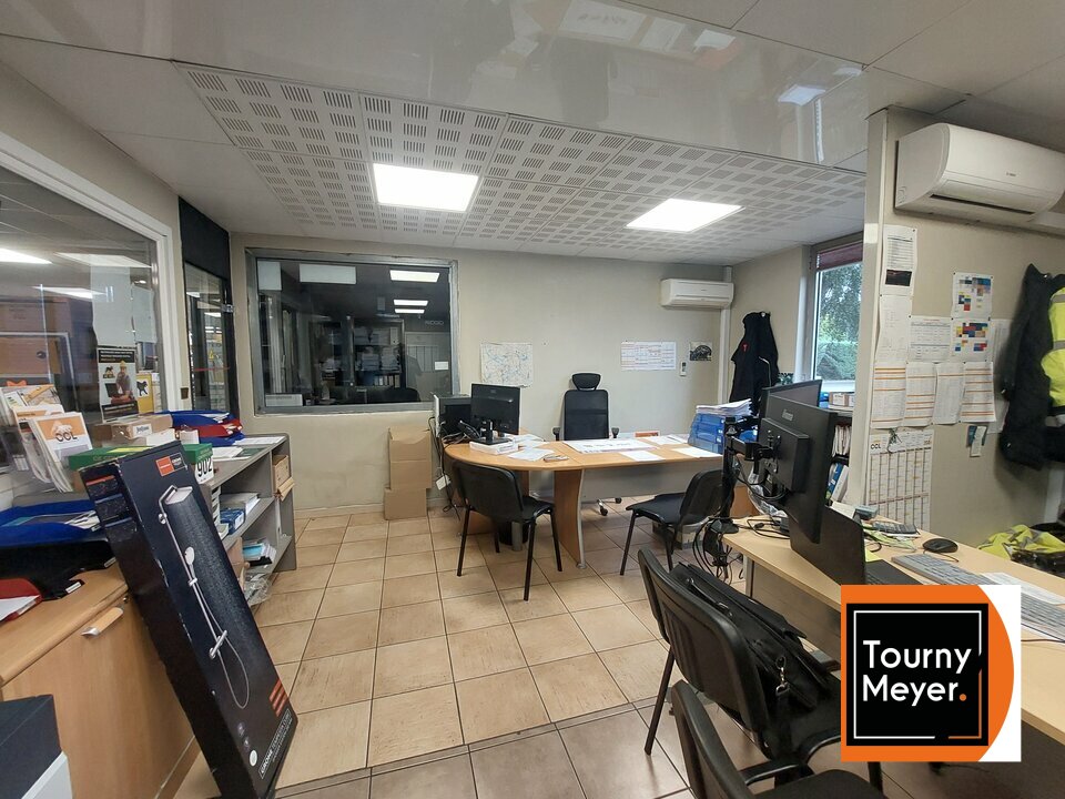 LOCAL D'ACTIVITES