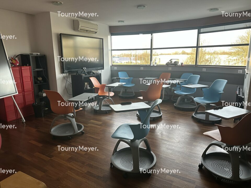 LOCAL D'ACTIVITES