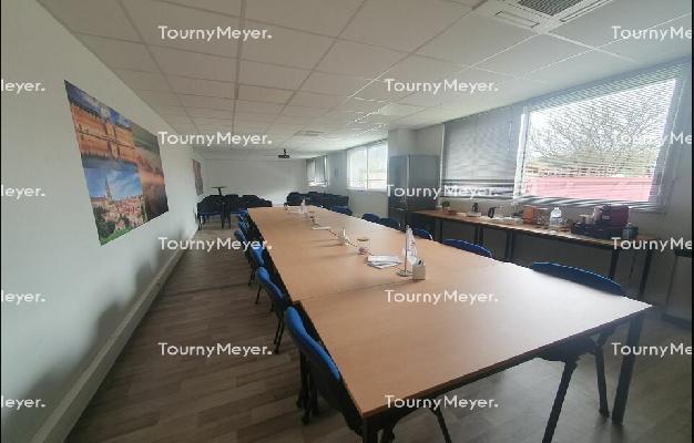 LOCAL D'ACTIVITES