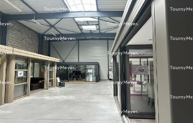 LOCAL D'ACTIVITES