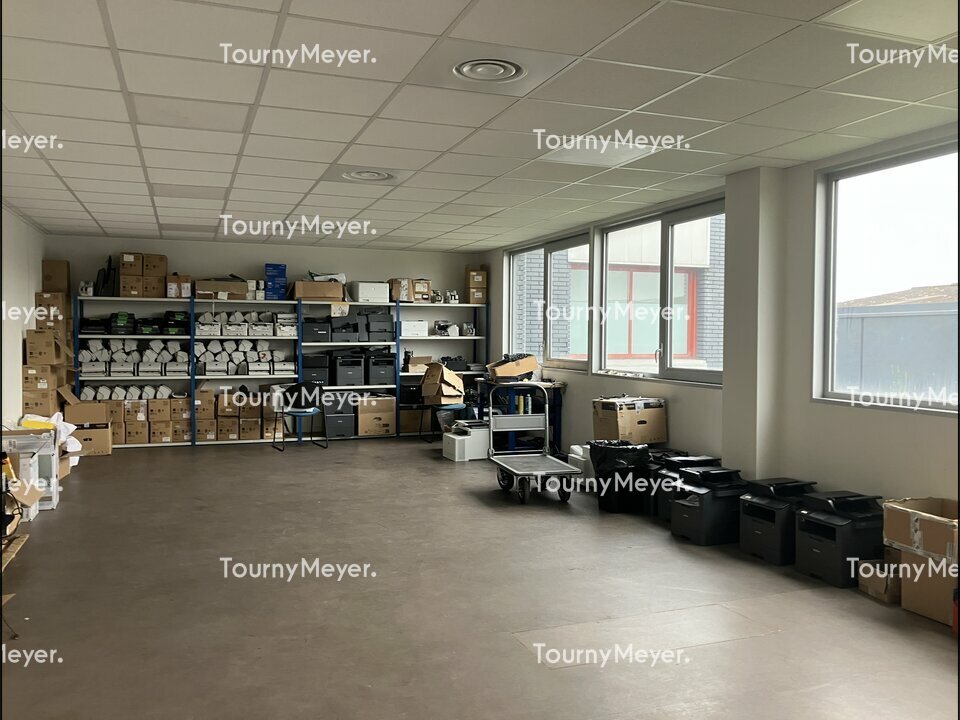 LOCAL D'ACTIVITES