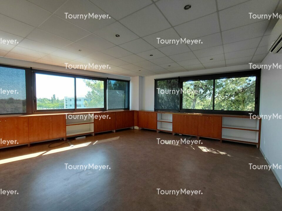 BUREAUX