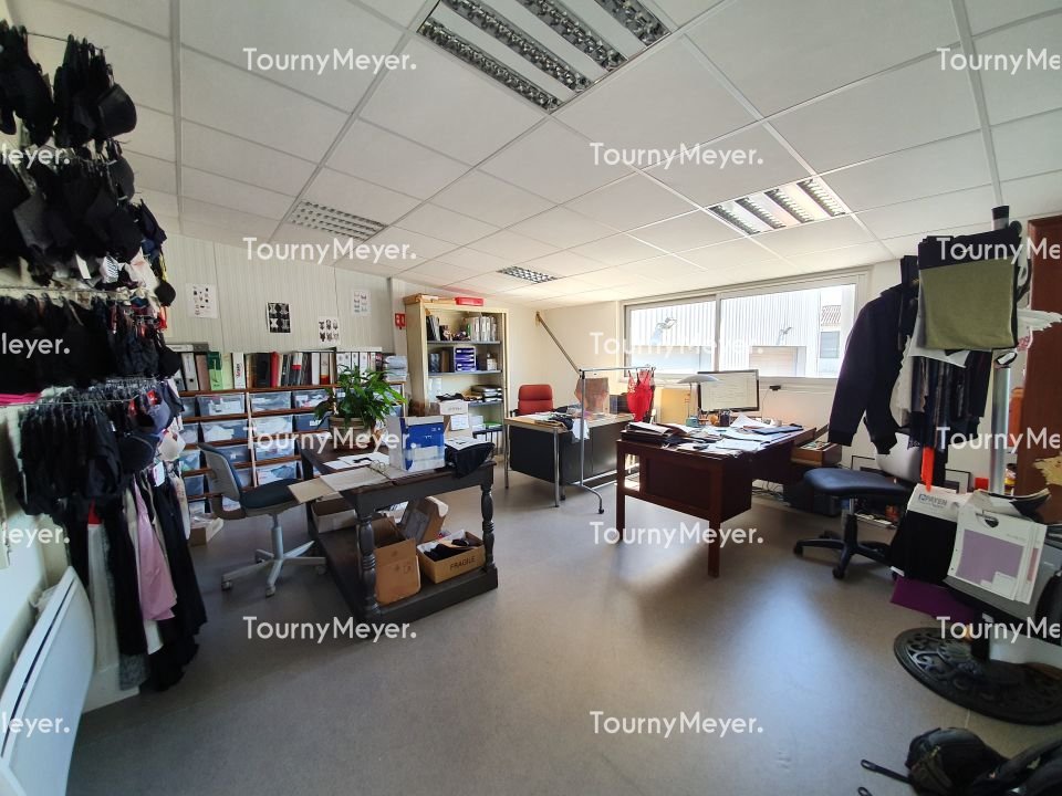LOCAL D'ACTIVITES