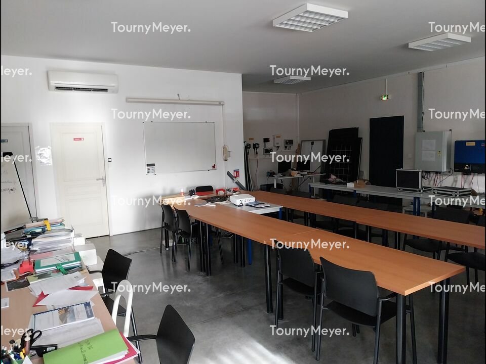 LOCAL D'ACTIVITES