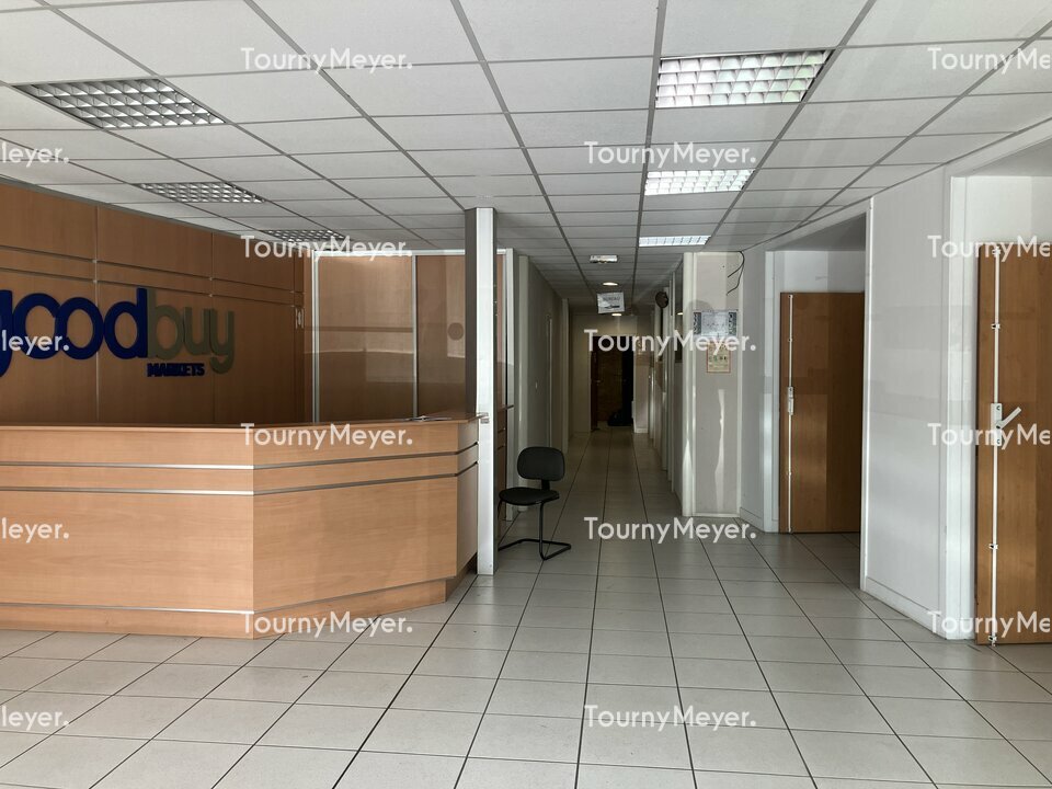 LOCAL D'ACTIVITES