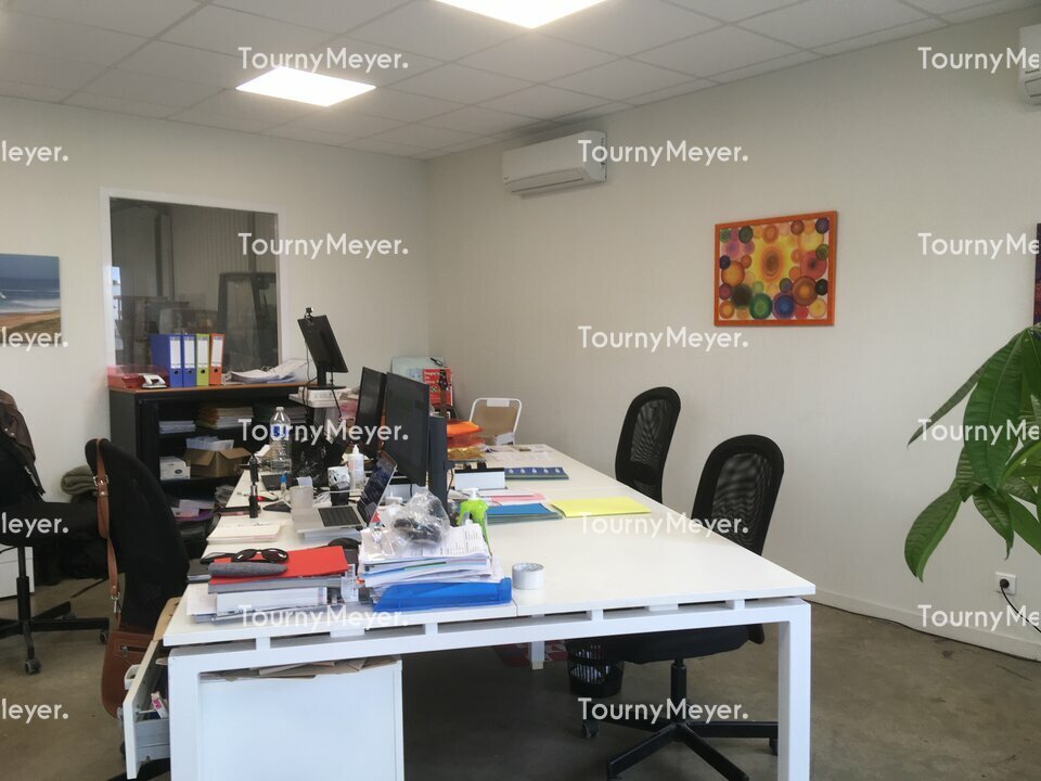 LOCAL D'ACTIVITES