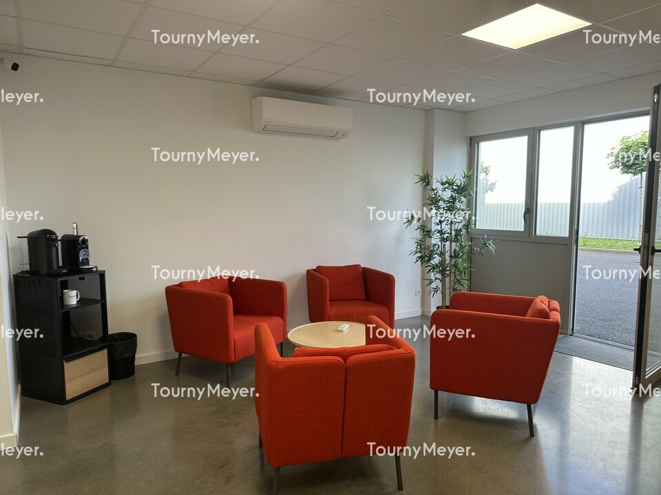 LOCAL D'ACTIVITES