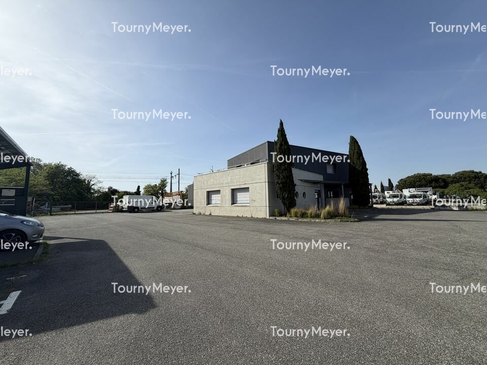 LOCAL D'ACTIVITES