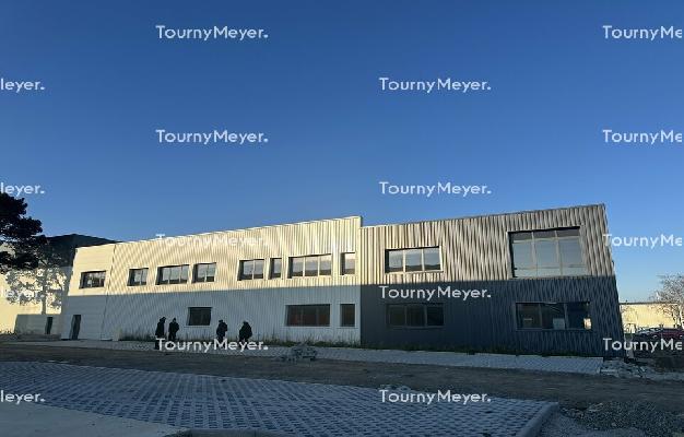 LOCAL D'ACTIVITES