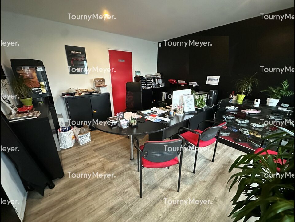 LOCAL D'ACTIVITES