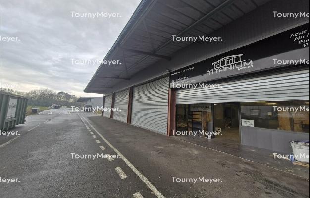 LOCAL D'ACTIVITES