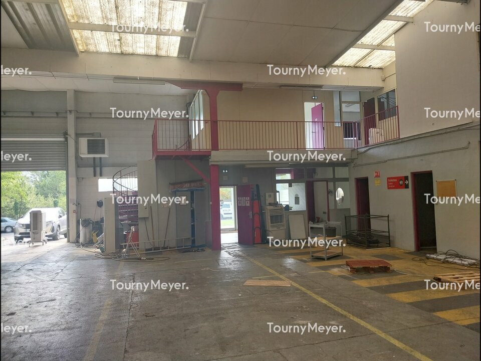 LOCAL D'ACTIVITES
