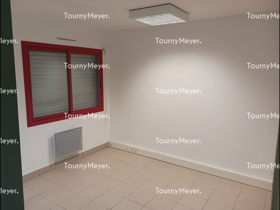 LOCAL D'ACTIVITES