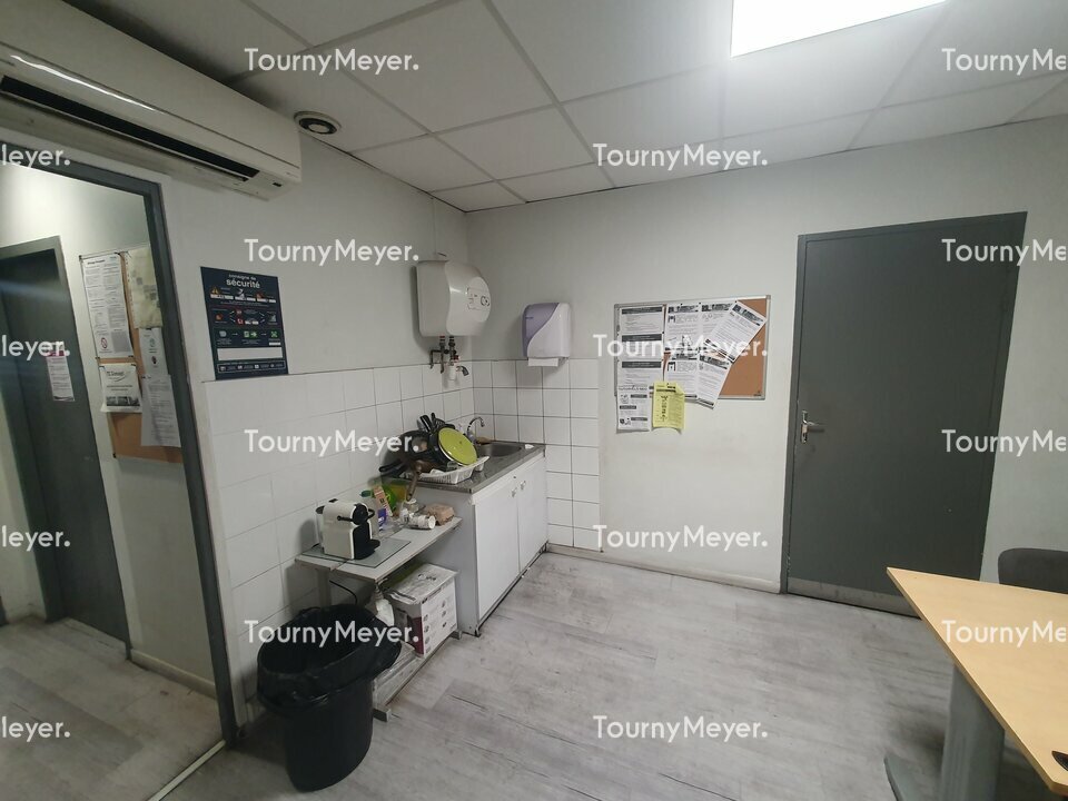 LOCAL D'ACTIVITES