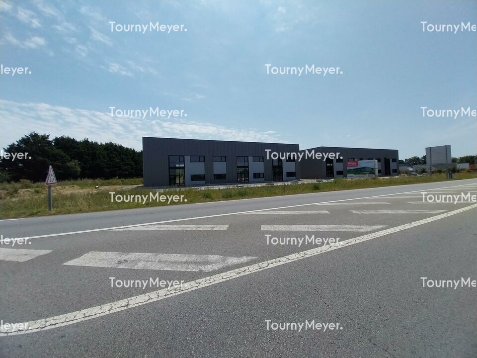 LOCAL D'ACTIVITES