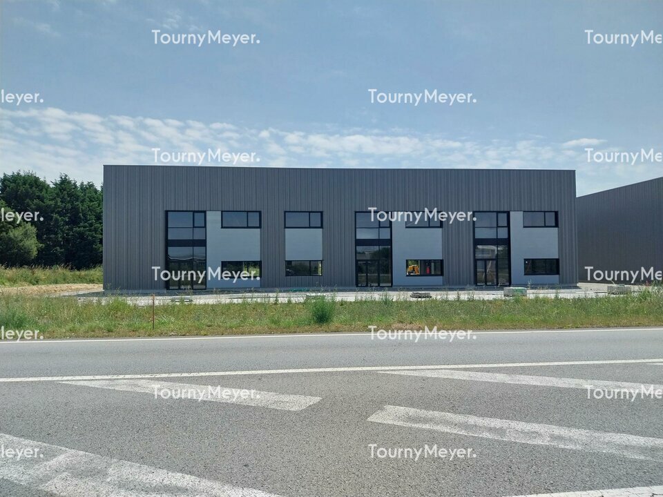 LOCAL D'ACTIVITES