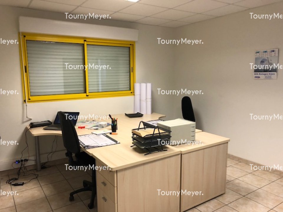 LOCAL D'ACTIVITES