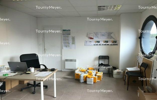 LOCAL D'ACTIVITES