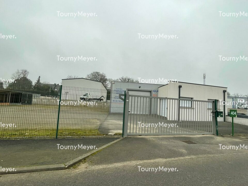 LOCAL D'ACTIVITES
