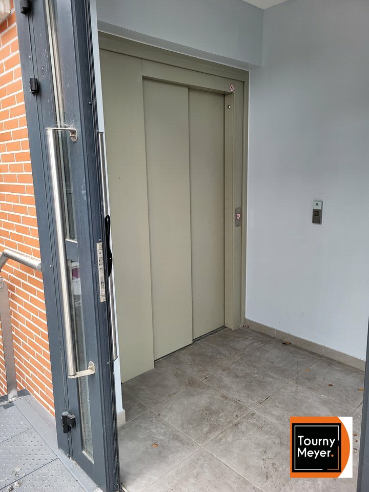 BUREAUX