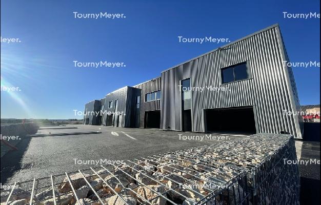 LOCAL D'ACTIVITES