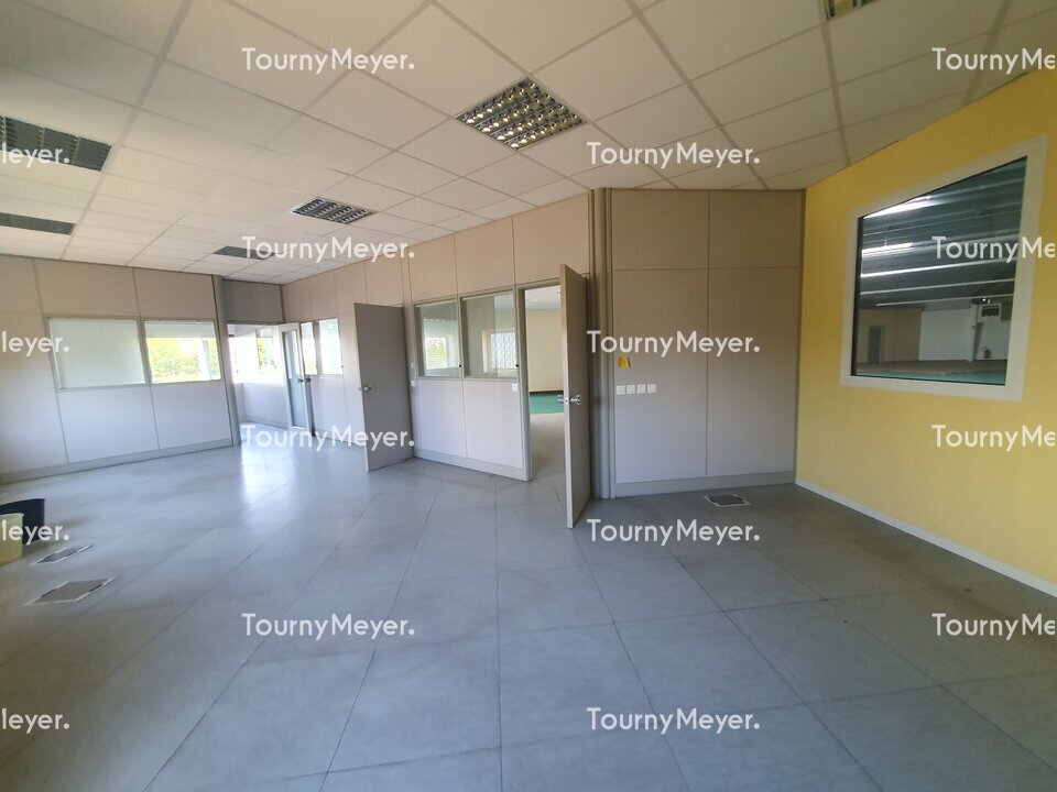 LOCAL D'ACTIVITES