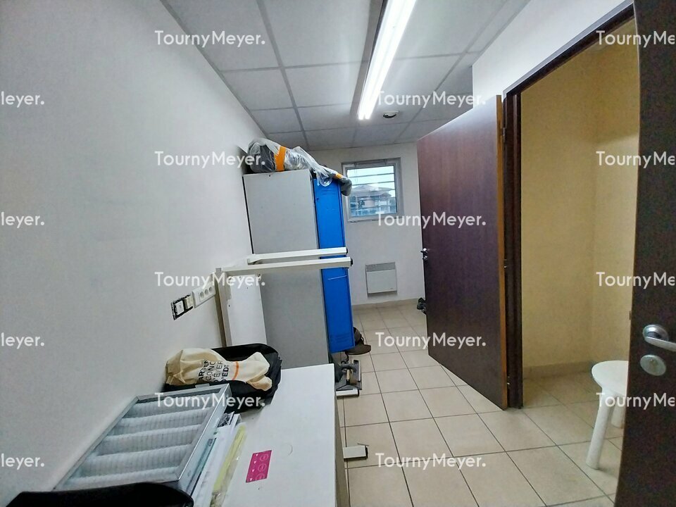 LOCAL D'ACTIVITES