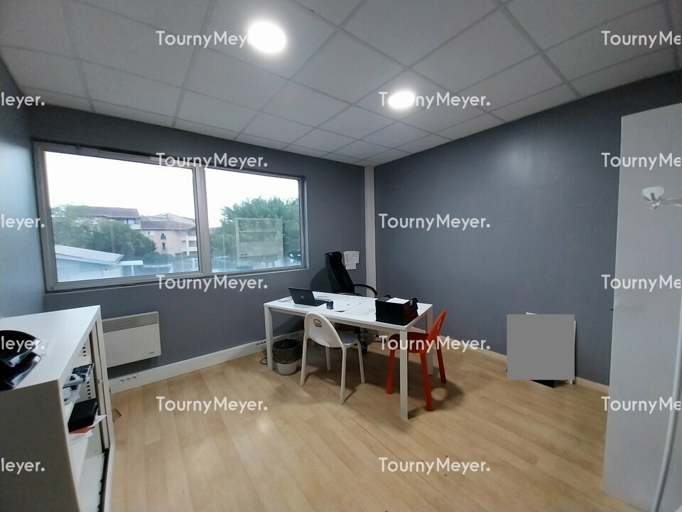 LOCAL D'ACTIVITES
