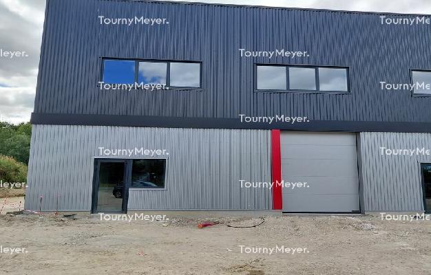 LOCAL D'ACTIVITES