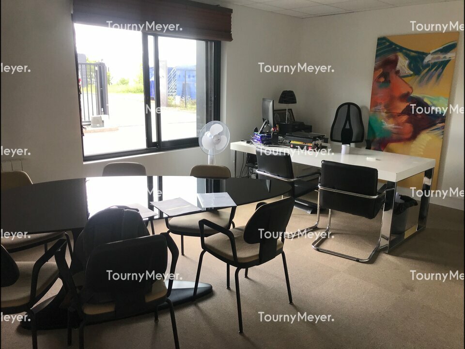 LOCAL D'ACTIVITES