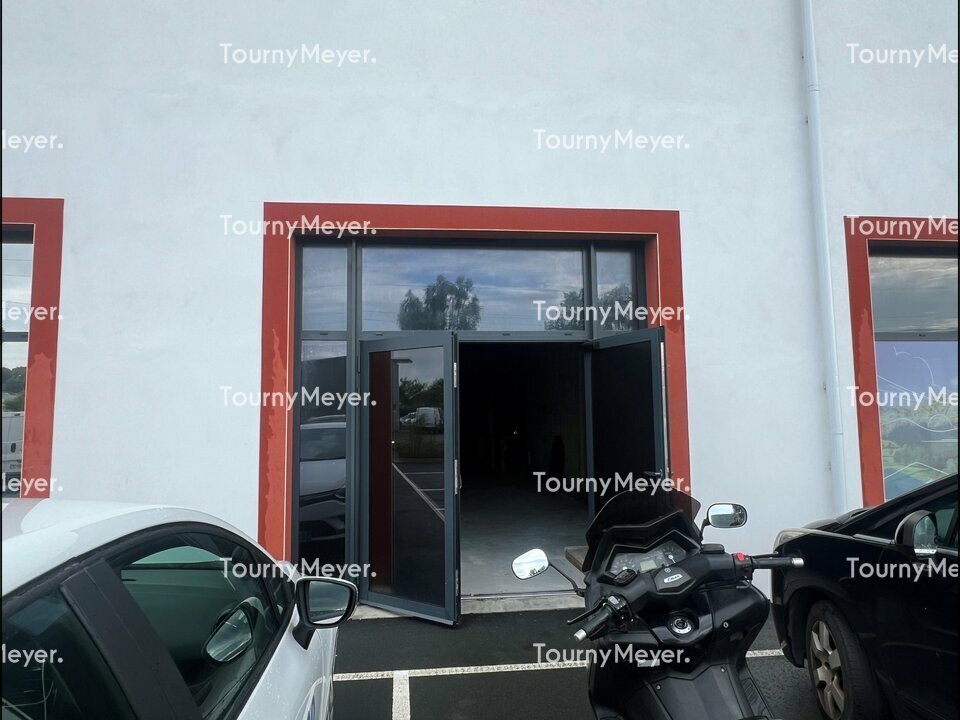 ENTREPOTS