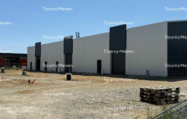 LOCAL COMMERCIAL