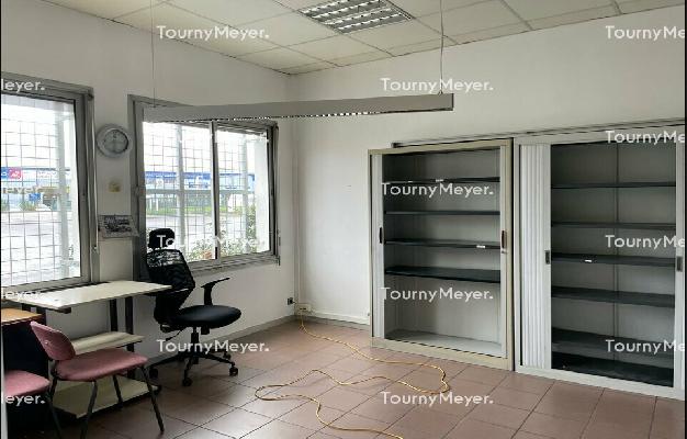 LOCAL D'ACTIVITES