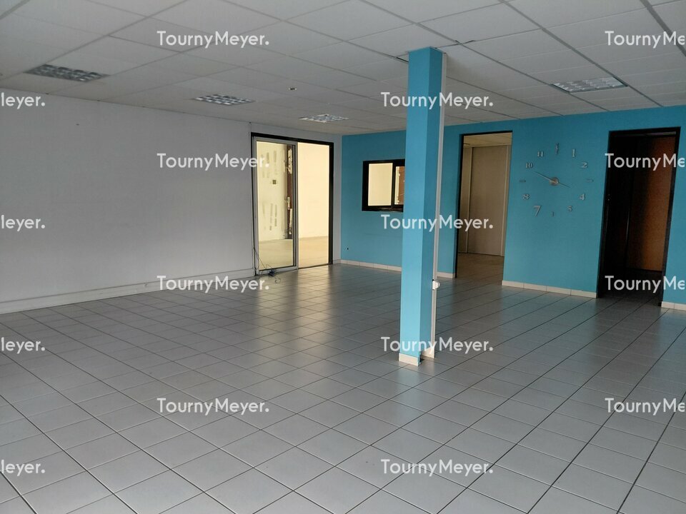LOCAL D'ACTIVITES