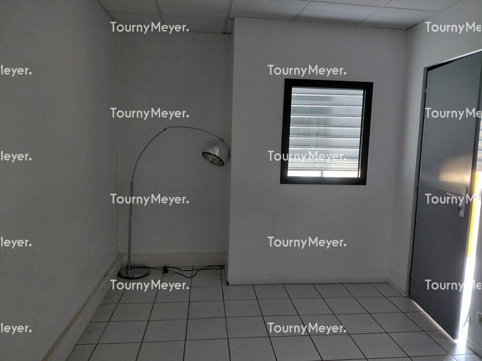 LOCAL D'ACTIVITES