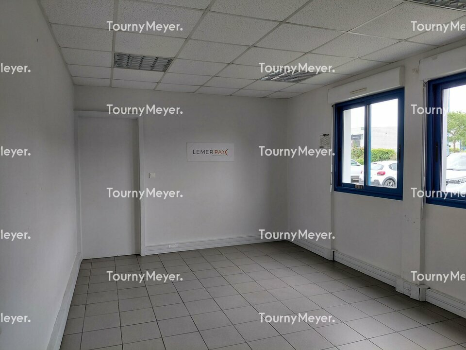 LOCAL D'ACTIVITES