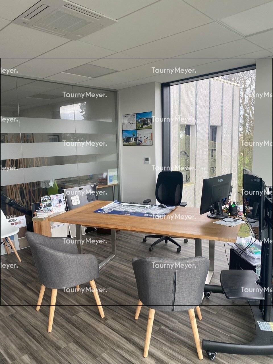 BUREAUX