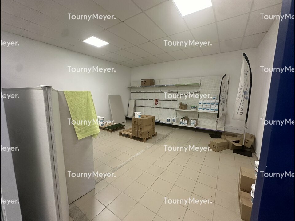 LOCAL D'ACTIVITES
