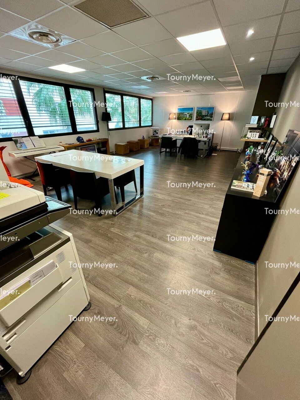 BUREAUX