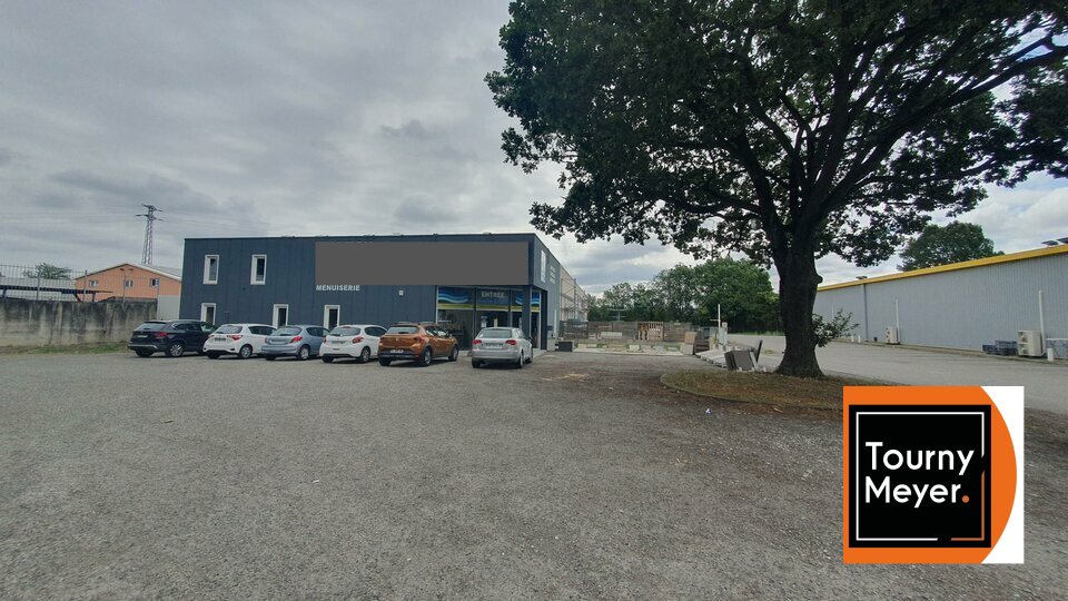 LOCAL COMMERCIAL