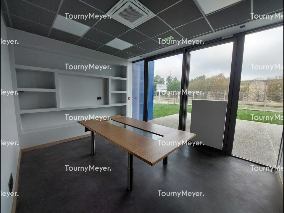 LOCAL D'ACTIVITES