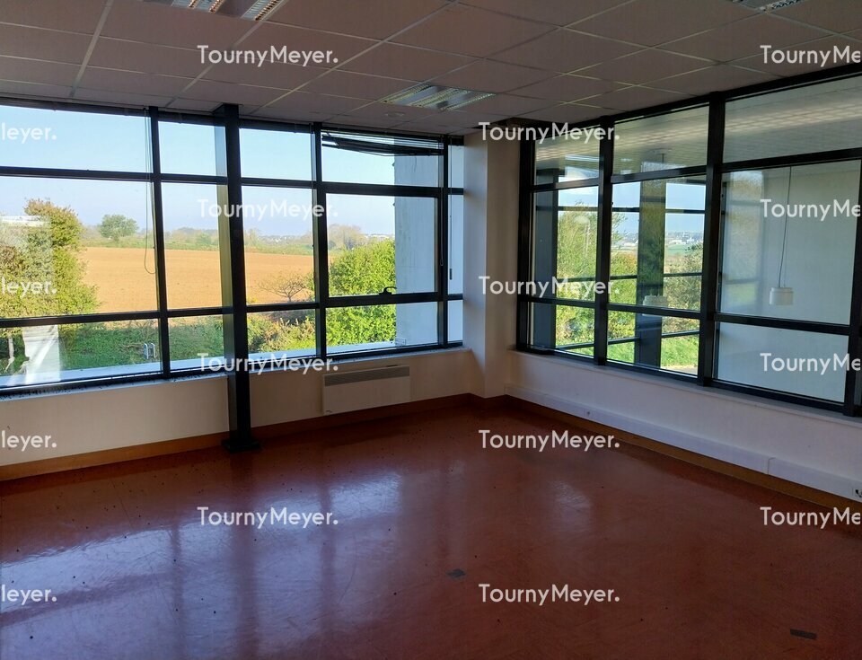 LOCAL D'ACTIVITES