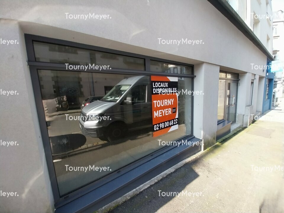 LOCAL COMMERCIAL